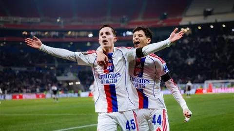 俄超中超大比分解析：专家质合分析期号推荐及客队让步情况